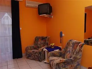 Ξενοδοχείο Lidia