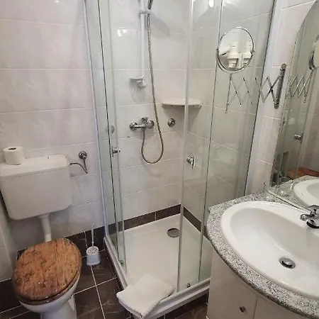 Hotel Lidia
